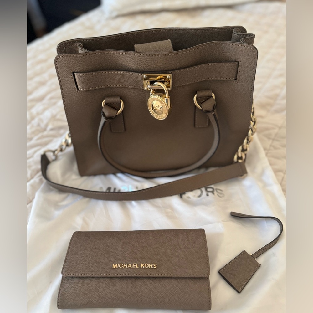 Authentic Michael Kors East West Hamilton Satchel and matching wallet